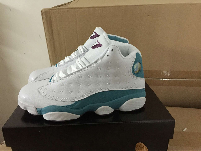 Un rétro pour le basket jordan bb foot locker Rose ja35.fr