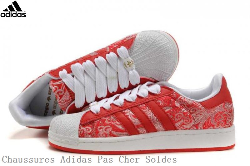 superstar femme rouge et blanche
